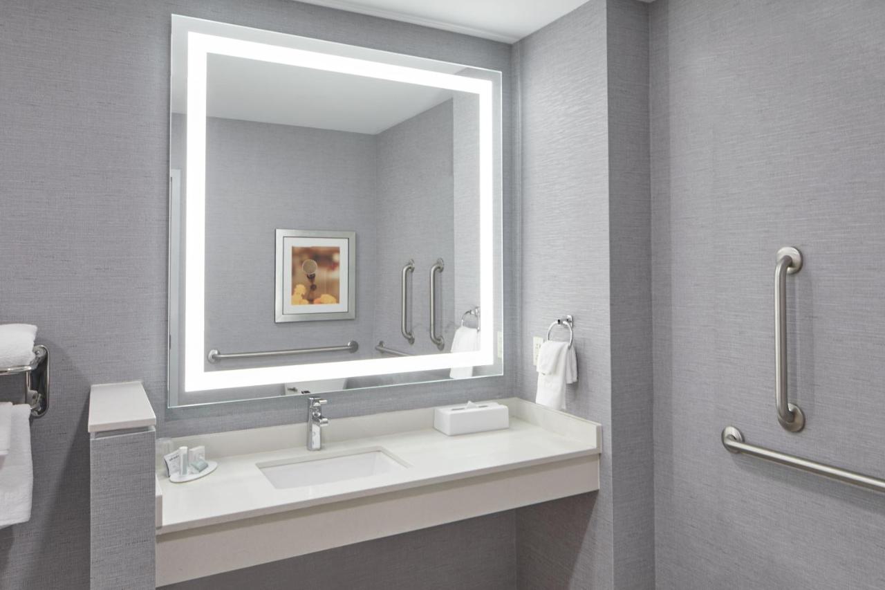 Fairfield Inn And Suites By Marriott Nashville Downtown/The Gulch Екстериор снимка