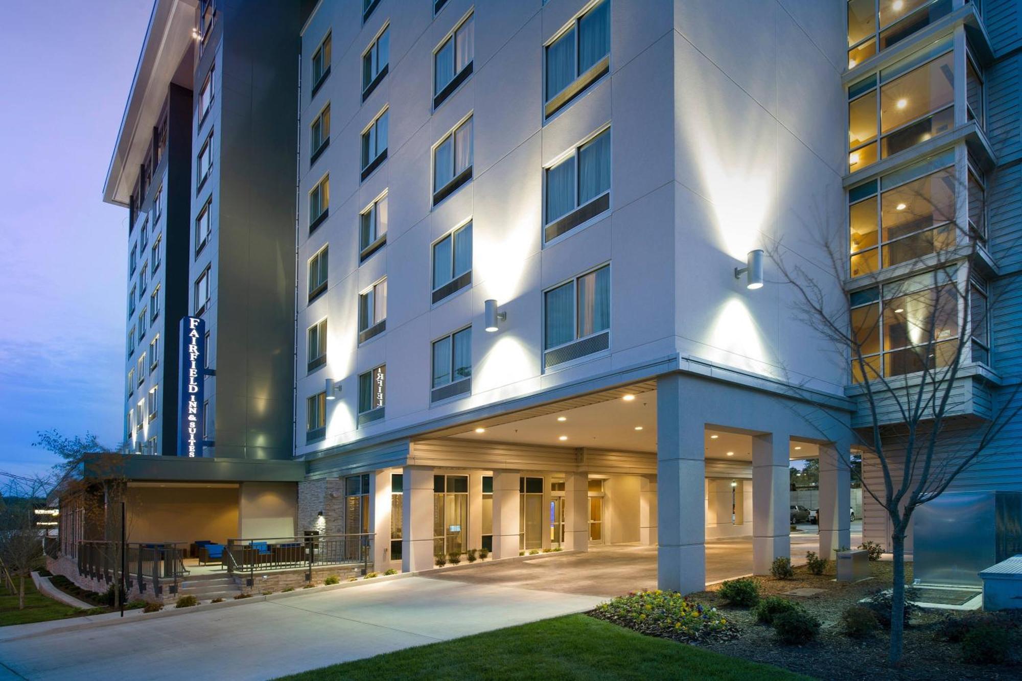Fairfield Inn And Suites By Marriott Nashville Downtown/The Gulch Екстериор снимка